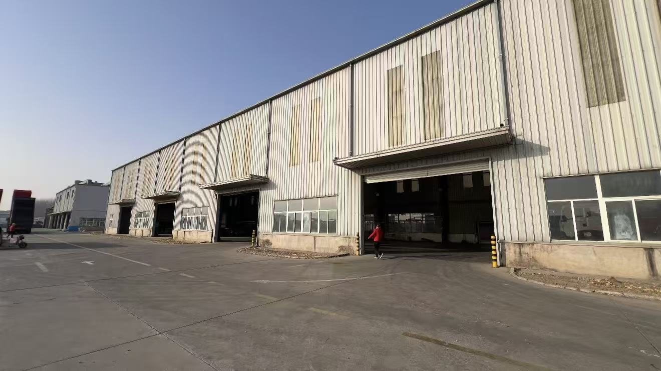 Loading bays and dispatch yard at the Wuhai plant